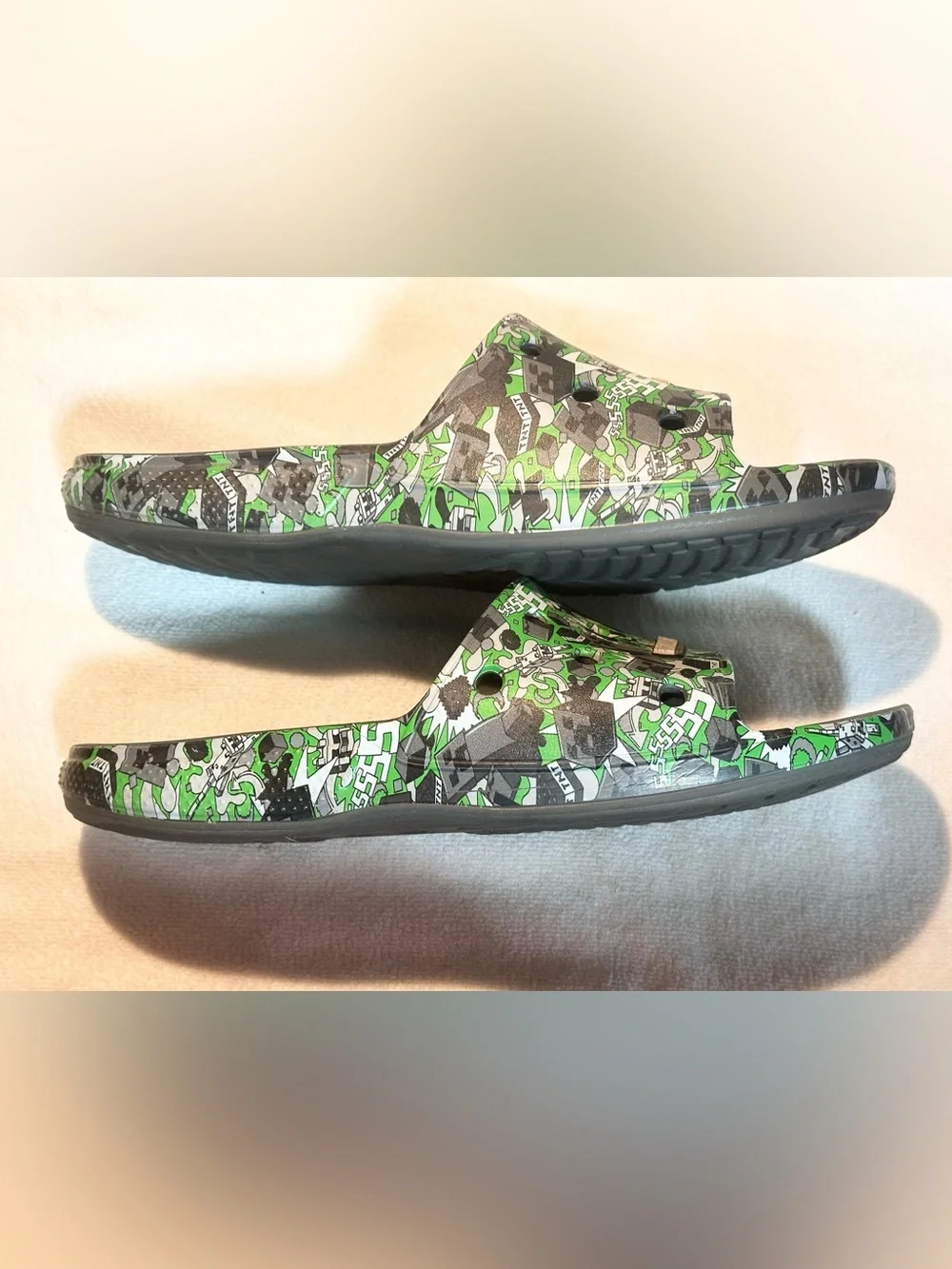 Minecraft Iconic Crocs Comfort Classic Slides Men’s 13